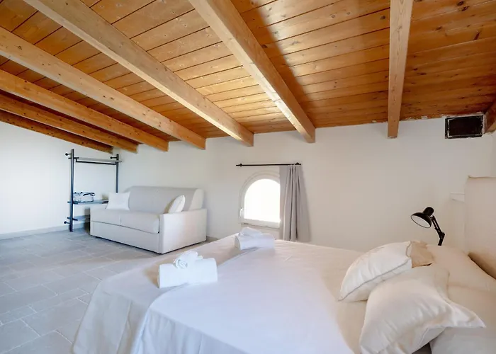 Palazzo Della Torre 202- Modern Historic Appartement