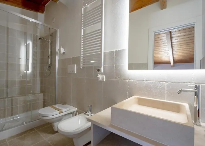 Palazzo Della Torre 202- Modern Historic Appartement