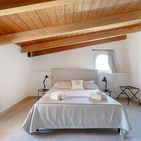 Palazzo Della Torre 202- Modern Historic Appartement Bari