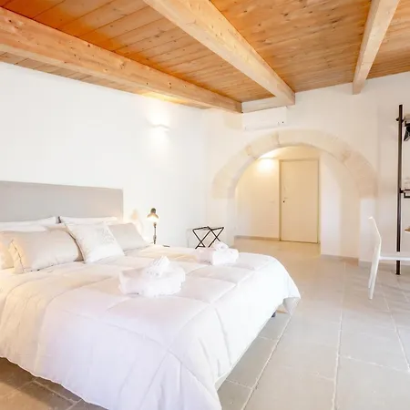 Palazzo Della Torre 202- Modern Historic Apartment Bari
