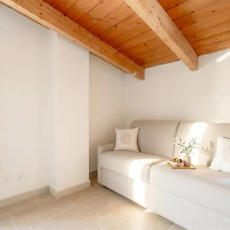 Apartment Palazzo Della Torre 202- Modern Historic Bari